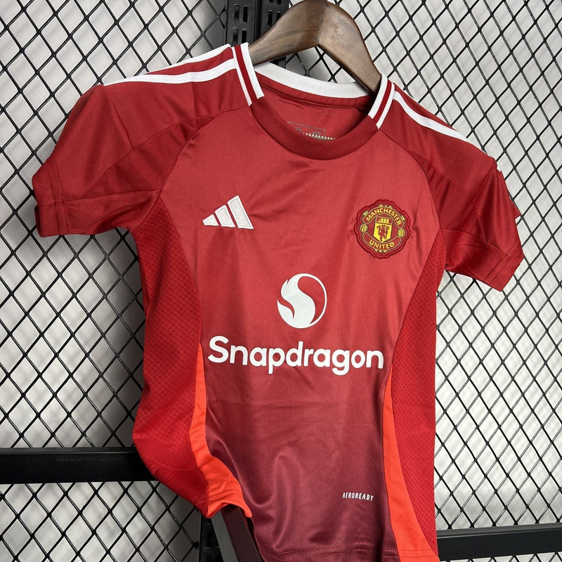 Kit Infantil Manchester United Titular 2024/25